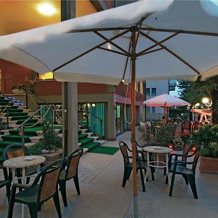 Hotel Katia Cesenatico Esterno foto