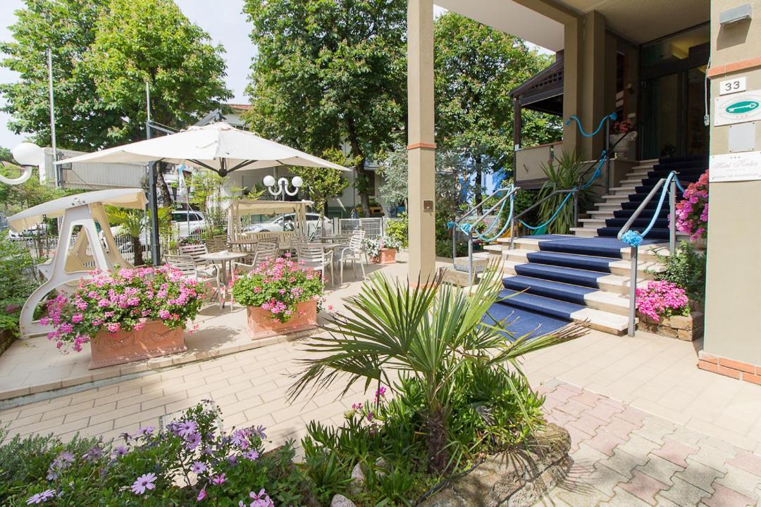 Hotel Katia Cesenatico Esterno foto