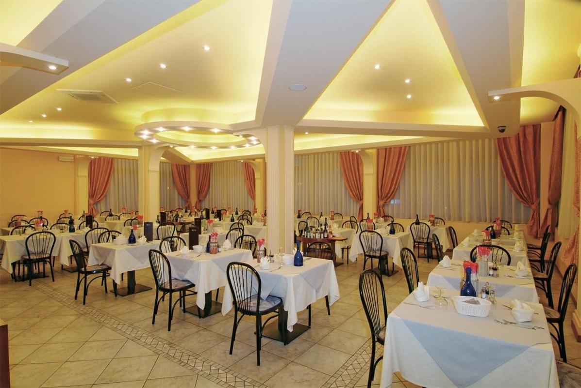 Hotel Katia Cesenatico Esterno foto