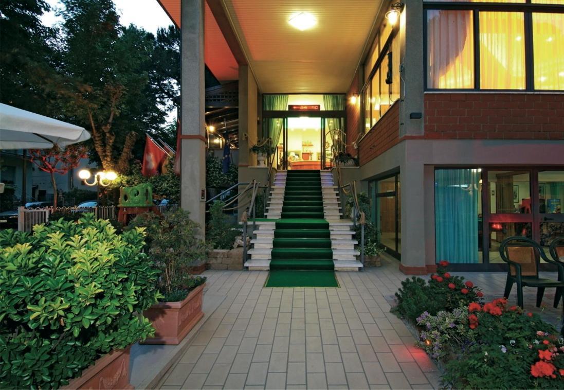 Hotel Katia Cesenatico Esterno foto